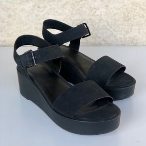 90’s Black Platforms
